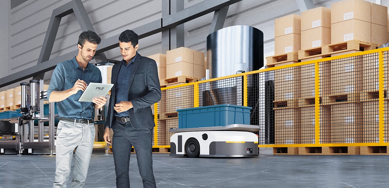 F_material_handling_AGV_two_engineers_Tablet_iSt538053478_iSt12