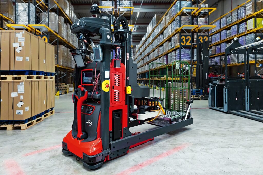 Hoe virtuele simulatie, fysieke AI en modulaire automatisering samen een nieuw logistiek tijdperk vormen 1
